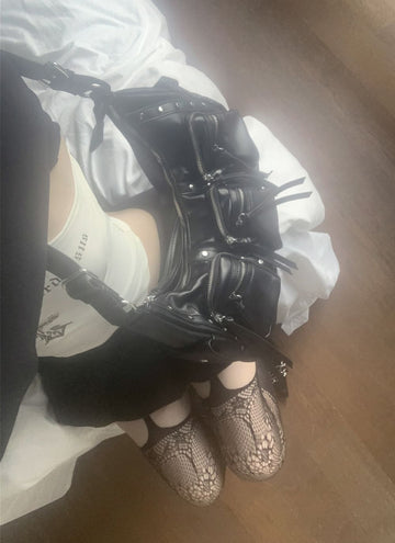 Cellander Pocket Tassel Shoulder Bag